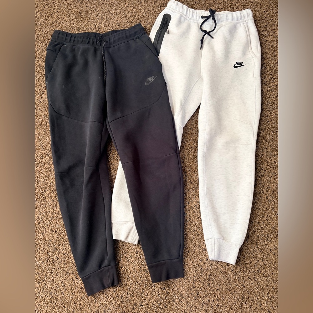 Nike Tech Joggers